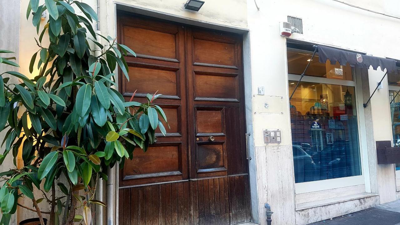 Domus Vesuvio Bed & Breakfast Napoli Bagian luar foto