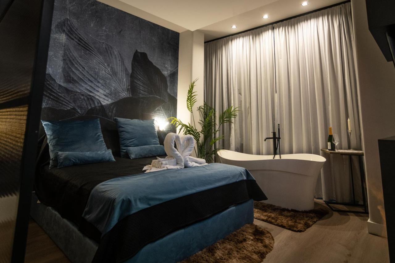 Domus Vesuvio Bed & Breakfast Napoli Bagian luar foto